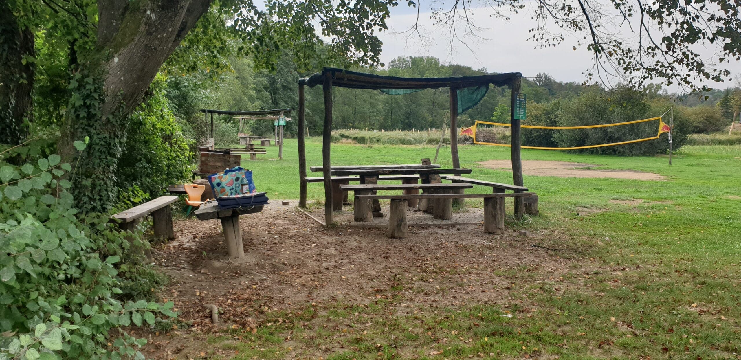 Freizeitbereich der Jungle Bar an der Mrežnica